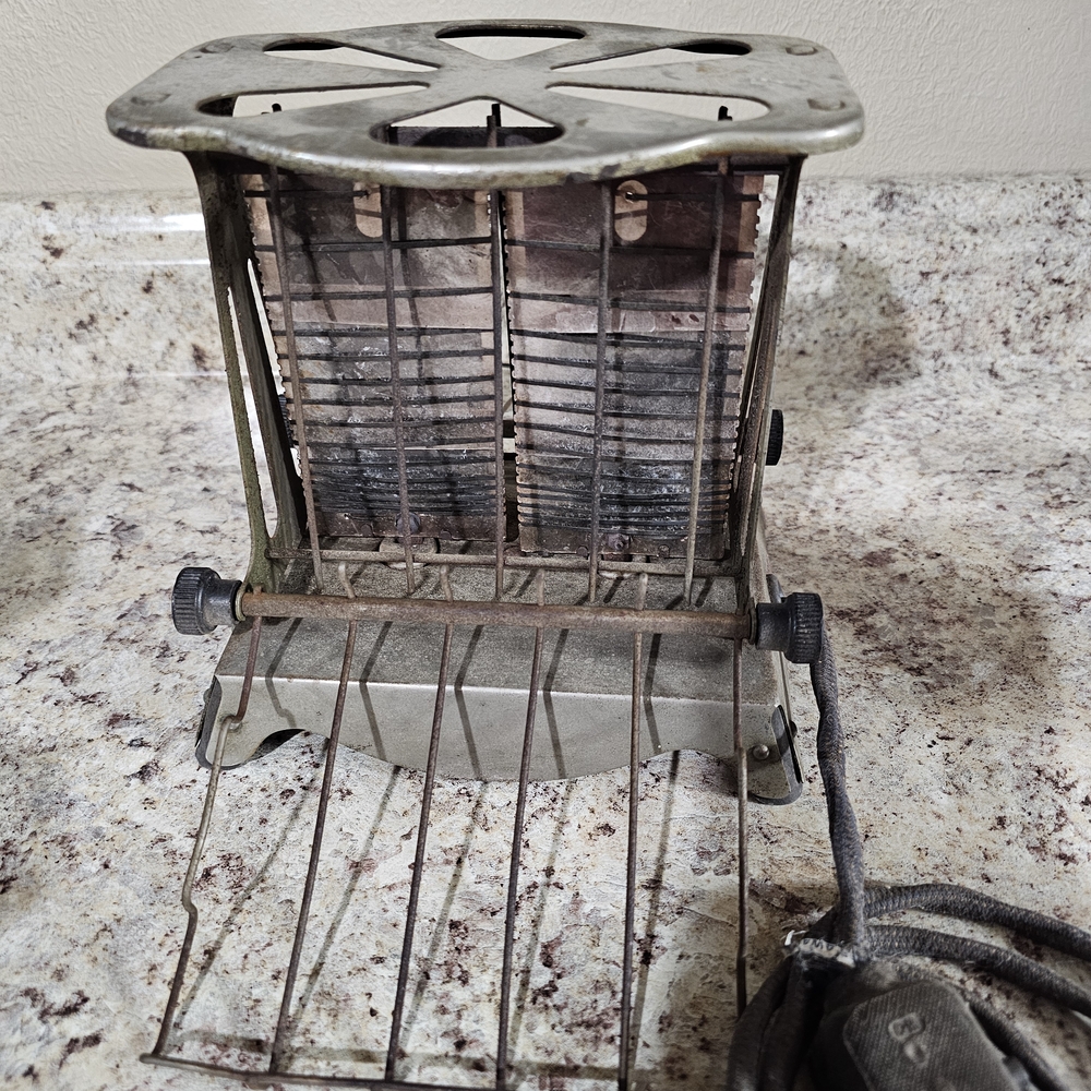 Vintage Turnover Toaster with Cord - Picture 8 of 9